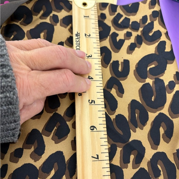 Louis Vuitton Infinity Scarf New Authentic - Picture 8 of 12